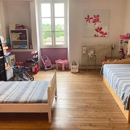 “havre De Paix, Piscine : Evasion A La Campagne” Holiday home Aigre